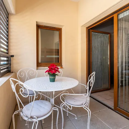 Apartment Des Cedres Uzes