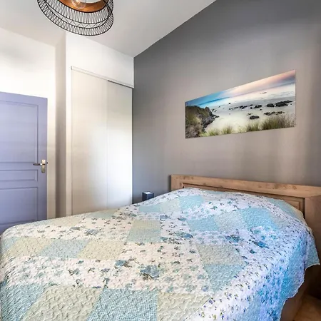 Des Cedres Apartment *
